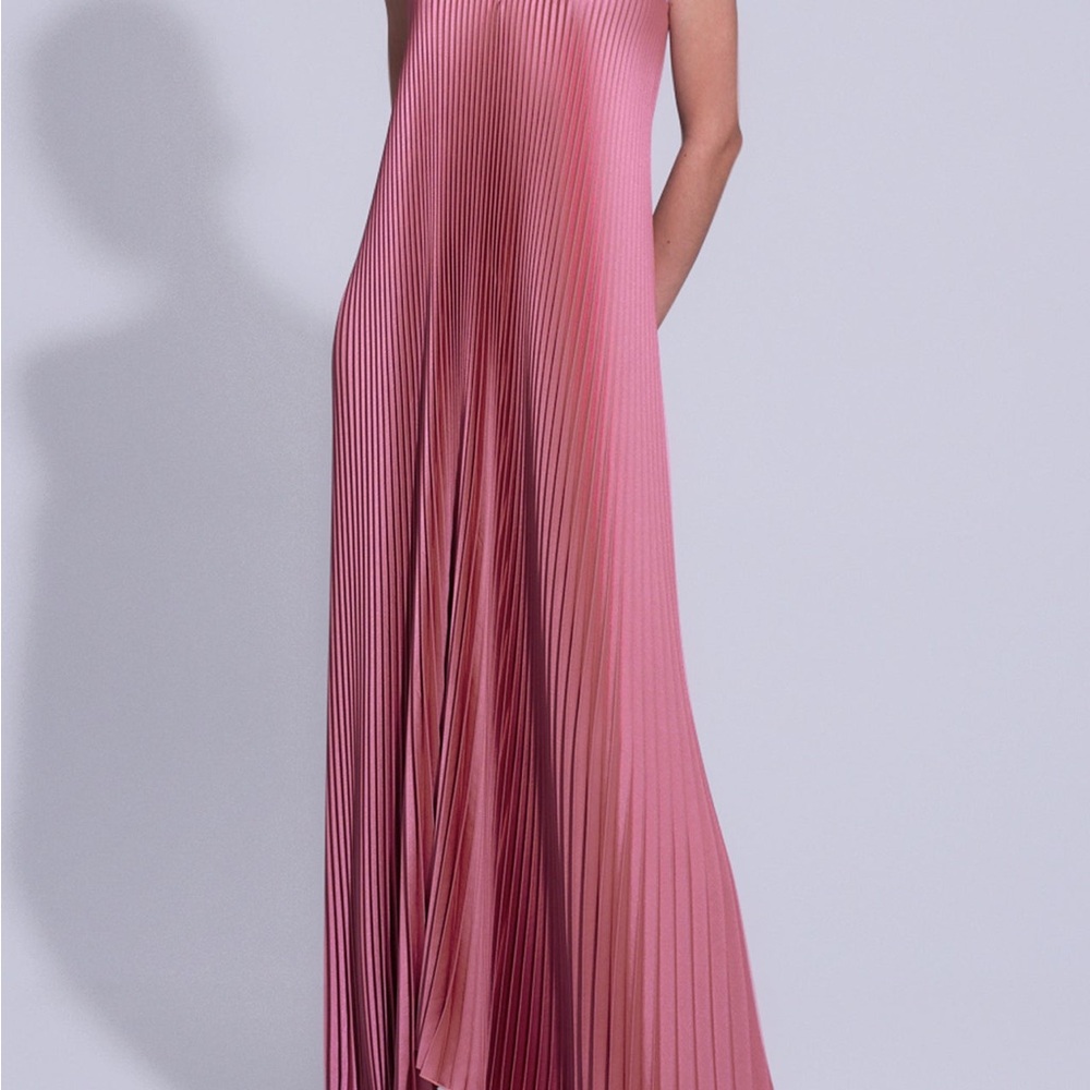 Elegant Pink Pleated Strapless Midi Dress
